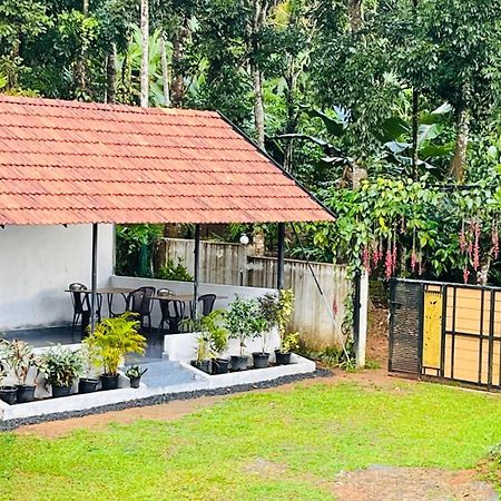 Partho Home Stay Padinjarathara المظهر الخارجي الصورة