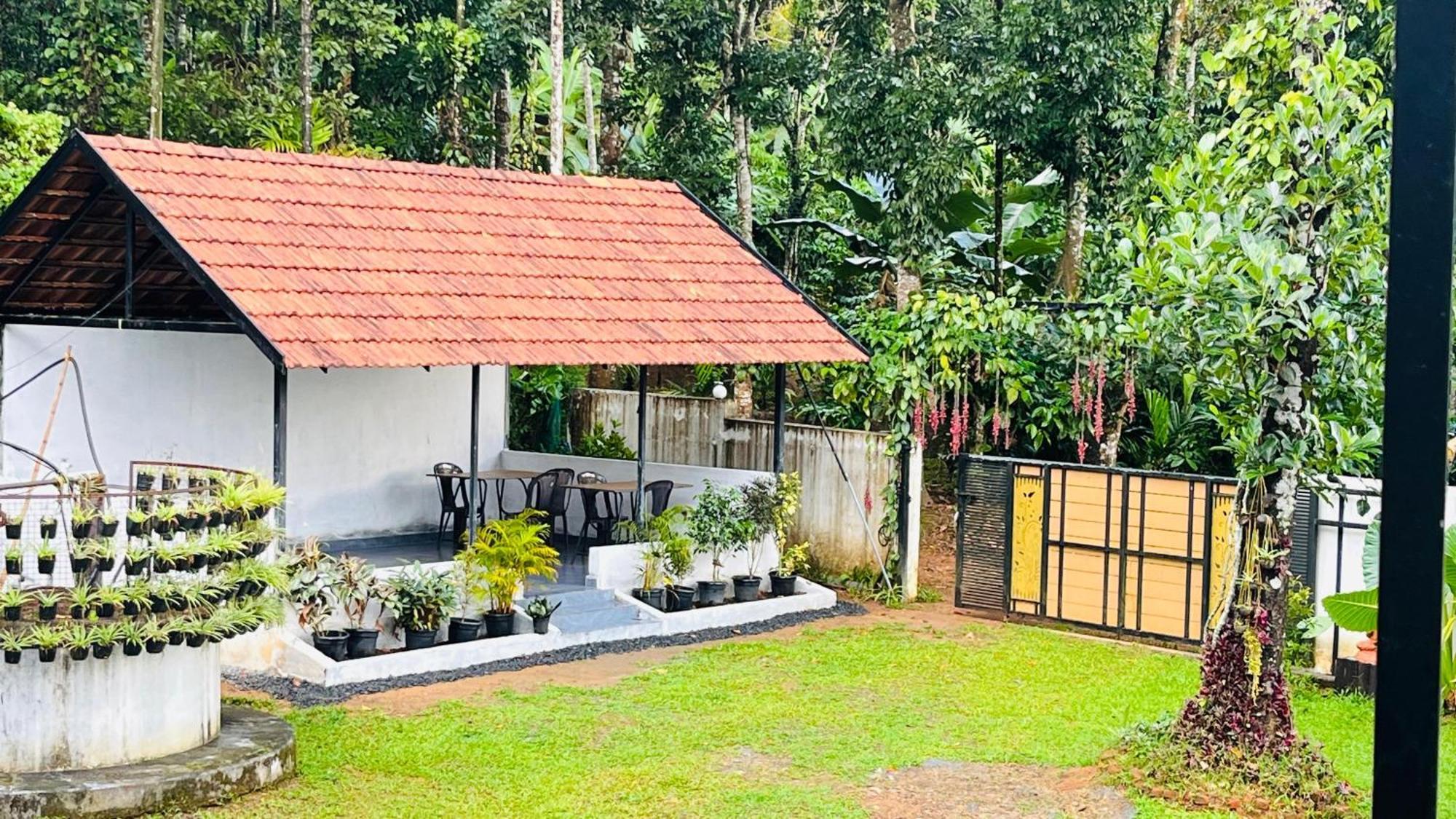 Partho Home Stay Padinjarathara المظهر الخارجي الصورة